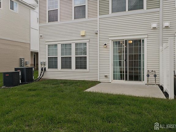 5th image of 718 Station Rd