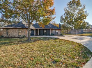 1502 Knob Hill Dr, Garland, TX 75043