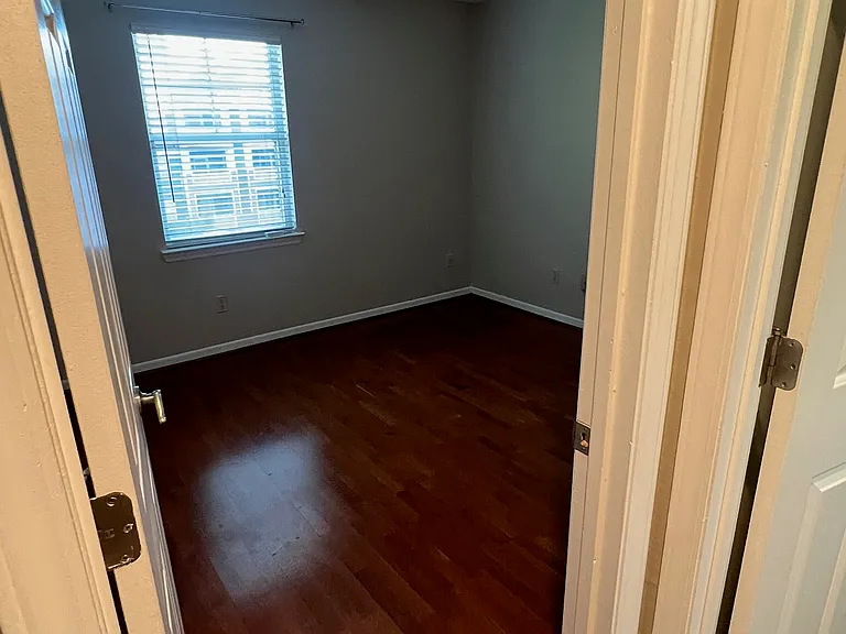 525 Olmsted Park Pl #N — Photo 11