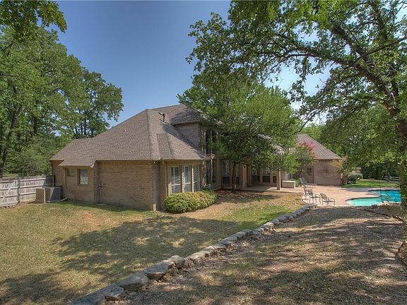 3rd image of 1552 Hunterglenn Dr