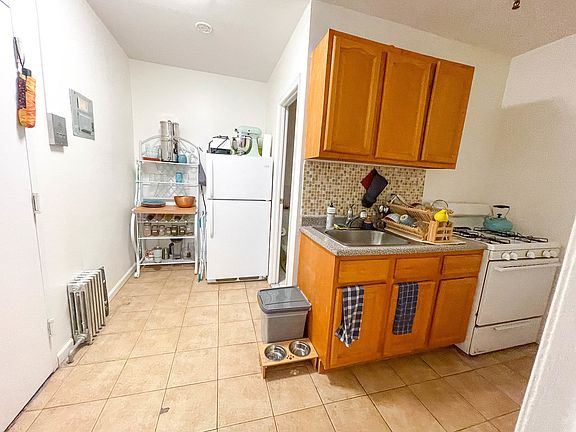 4th image of 868 De Kalb Ave #B2f