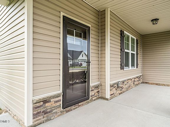 2nd image of 426 Jackson Pond Dr