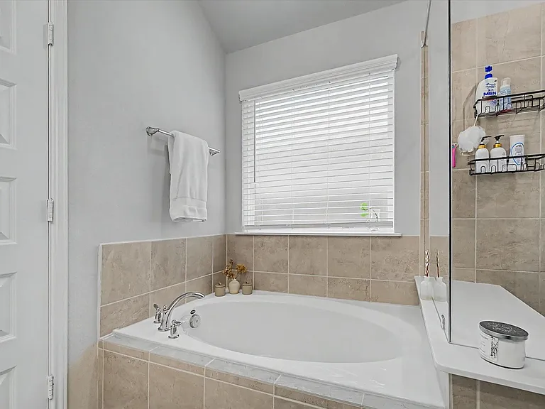 10842 Cliffs View Dr — Photo 25