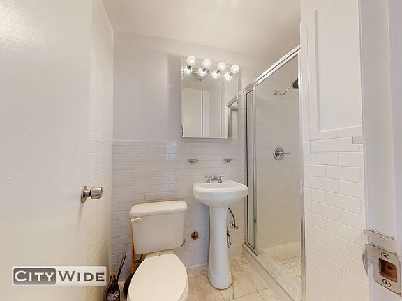 3rd image of 37 E 65th St #3E