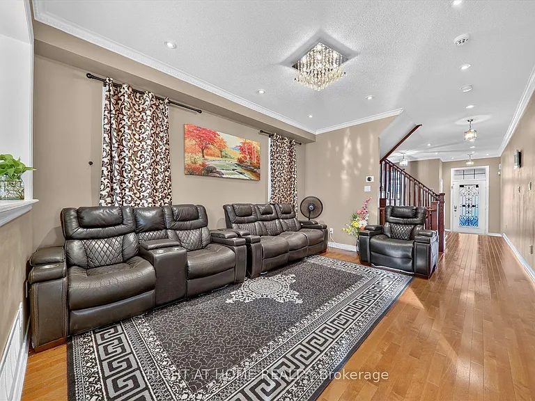 54 Boundbrook Dr — Photo 13