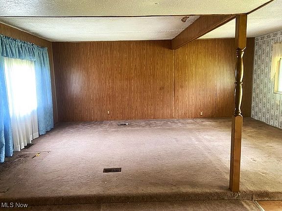 4th image of 45258 Pine Ave