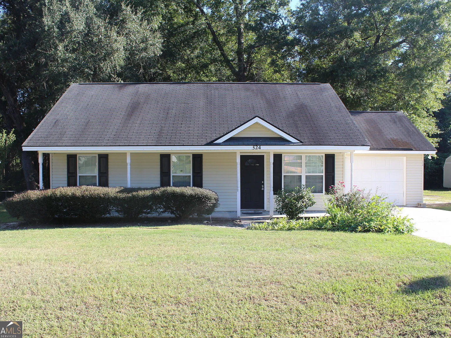 3 bed, 2.0 bath, 1044 sqft, $1,500 — Photo 1