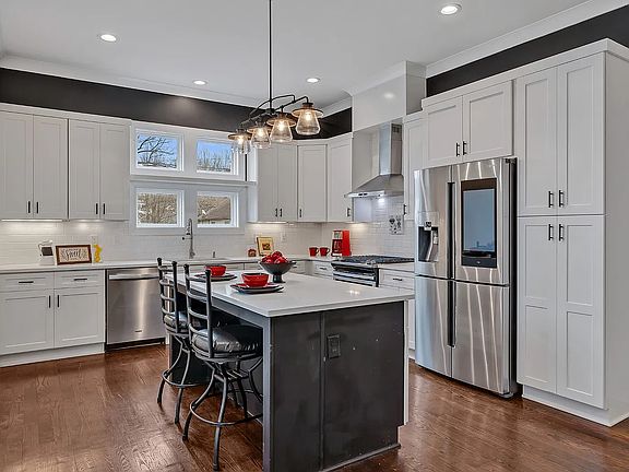 Luxury Kitchen! Bar stools not included.