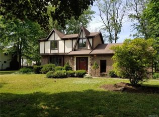 121 Obrien Dr, Lockport, NY