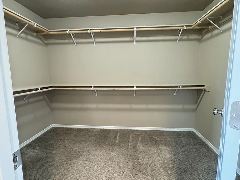 2925 Cashmere Dr — Photo 17