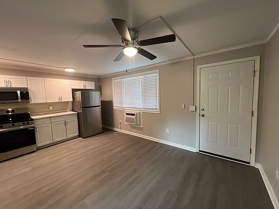 4th image of 2525 Merry Oaks Dr #14