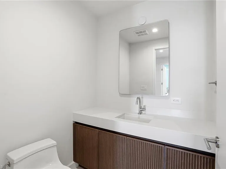5100 Seagrass Blvd #201 — Photo 26
