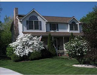 1st image of 120 Autumn Hill Dr