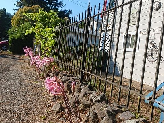 2nd image of 17789 Orchard Avenue