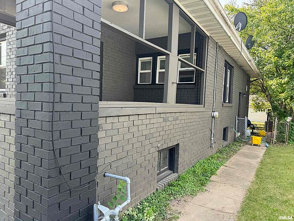 3rd image of 2233 N University St