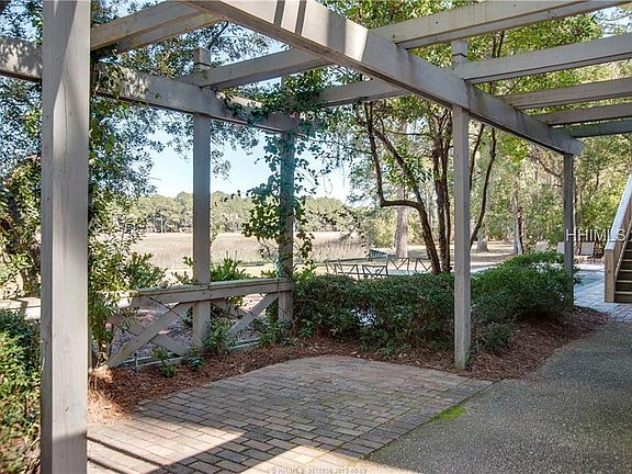3rd image of 18 Wren Dr