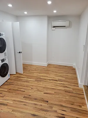 Rented by Wyckoff Heights Realty Inc. | media 4