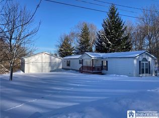 16 Barnes St, Mayville, NY 14757