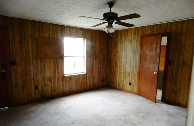 2nd image of 205 E Main St