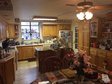 2nd image of 1273 Ontario Ave