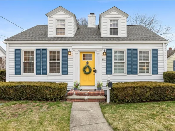 61 Bishop Ave, Rumford, RI 02916