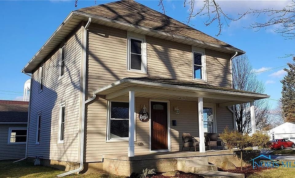 1st image of 434 E Washington St
