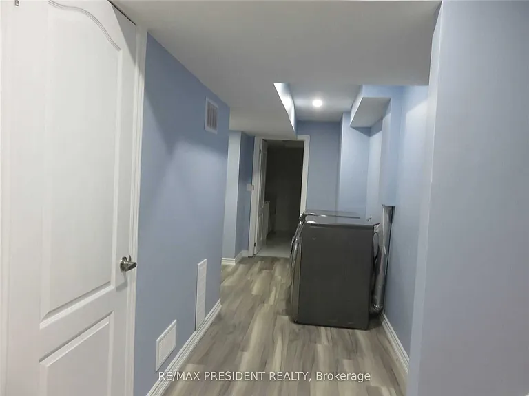32 Ventura Ave #BASEMENT — Photo 19