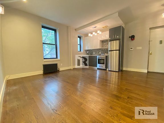 3rd image of 1154 Pacific St APT 2B