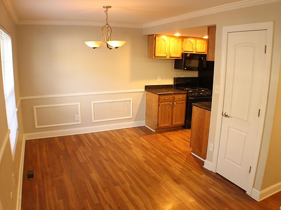 3rd image of 2559 Olde Hill Ct S #A