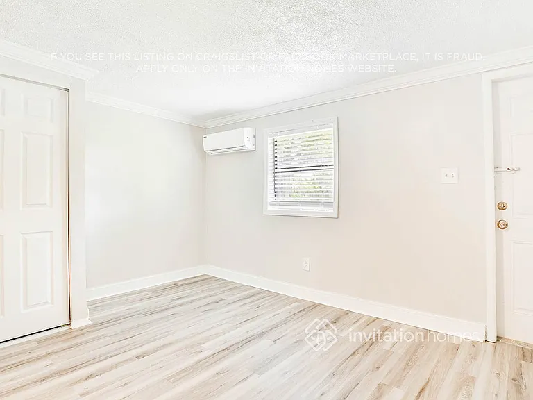 4541 America St — Photo 2