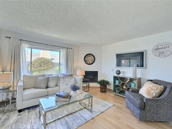 2891 Canyon Crest Dr APT 72, Riverside, CA 92507