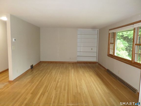 3rd image of 366 West Woods Road