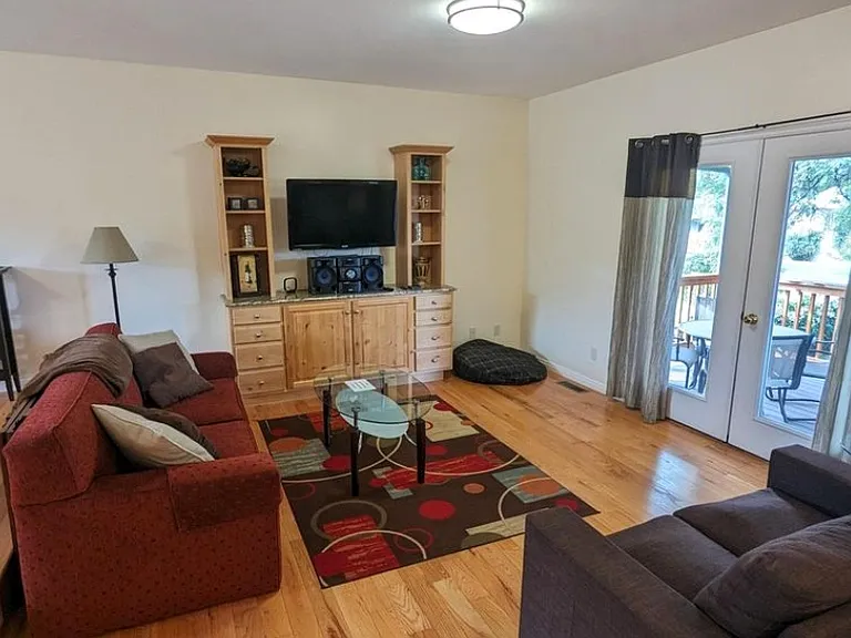 104 Akard Ave — Photo 17