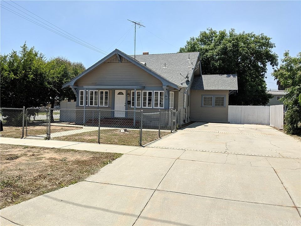 2nd image of 711 Magnolia Ave