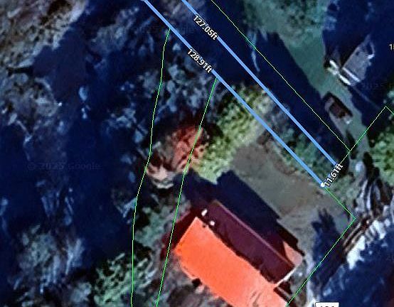 3rd image of 1532 Queen St E