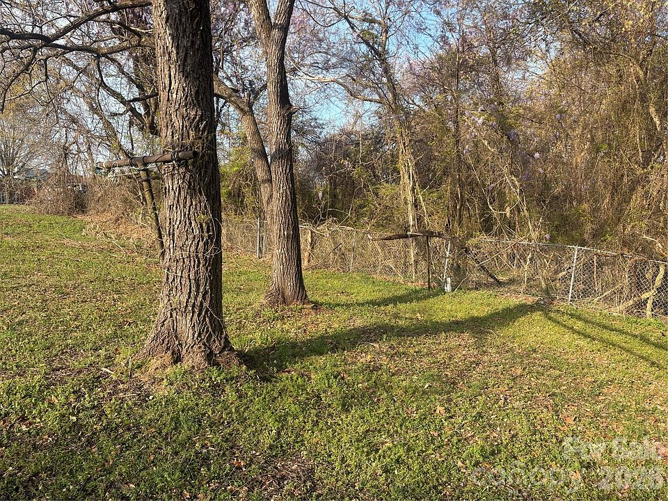 2nd image of 5432 Braxton Craven Rd