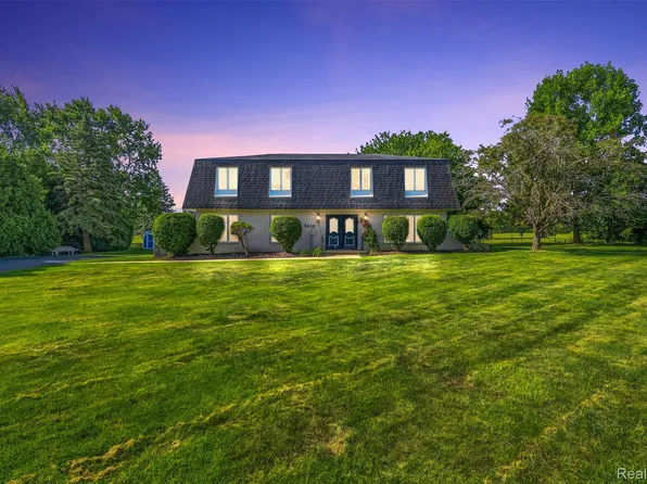8612 Monroe Rd, Durand, MI 48429