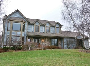 2265 Slinger Rd, Richfield, WI 53076