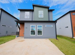 860 Illinois Ave, Centerton, AR 72719