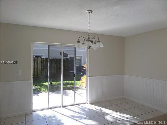 4th image of 884 Summit Lake Dr