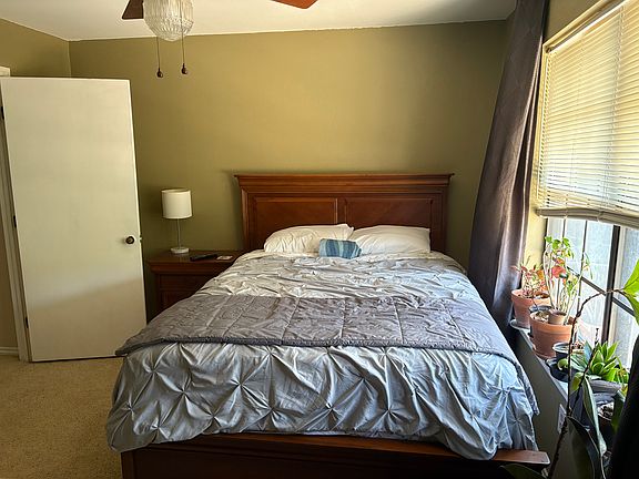 3rd image of 123 Linderhof Cir