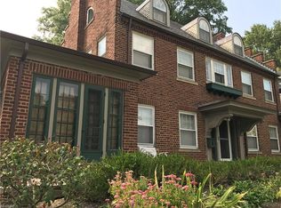 2584 Lee Rd, Cleveland Heights, OH 44118