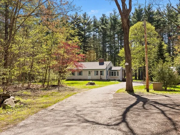 93 Hadley Rd, Merrimac, MA 01860