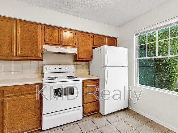 4th image of 630 Lex Dr