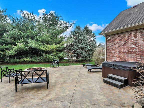 3rd image of 6476 W Highland Ln