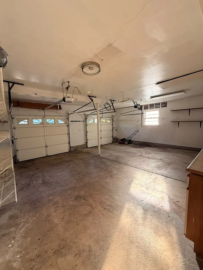 5 bed, 1950 sqft, $3,800 — Photo 4