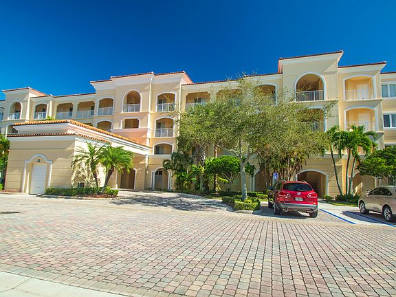 2nd image of 12 Harbour Isles Dr #Ph1