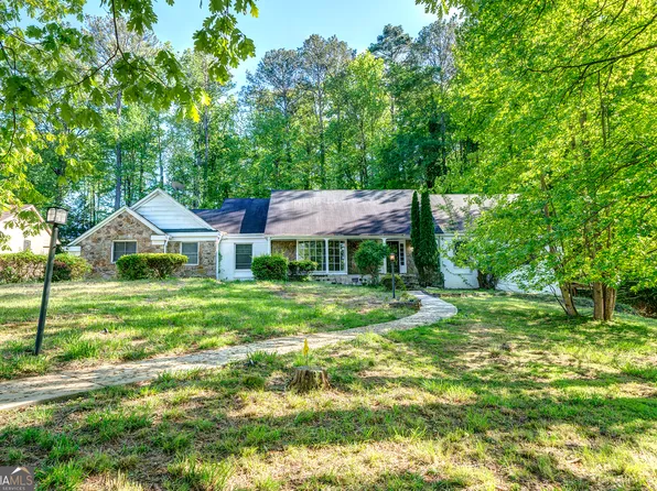 4340 Pompey Dr SW, Atlanta, GA 30331