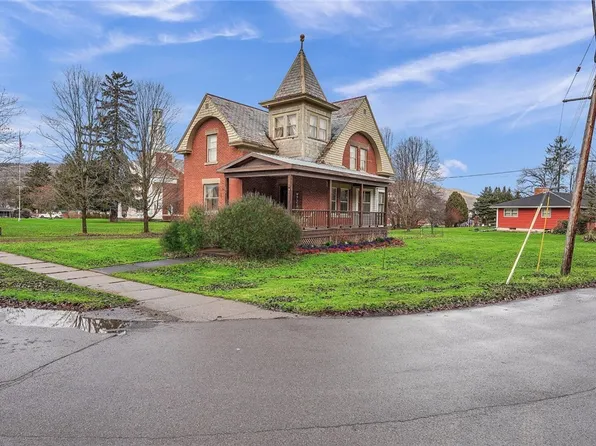 37 Elm St, Andover, NY 14806