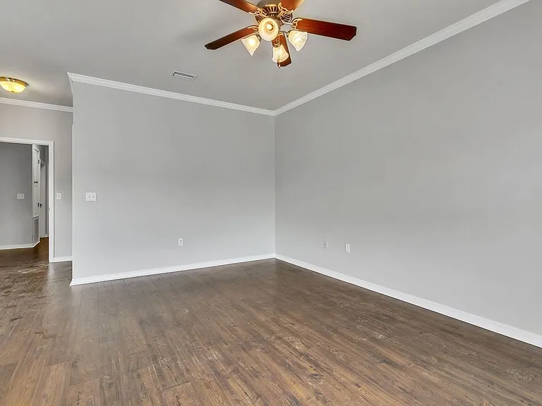 1486 Bentley Cir — Photo 18